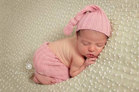 Sessão newborn Sessão recém-nascido Volta Redonda Barra Mansa Damaris Quedevez Fotografia Gestante Acompanhamento Bebês Família Fotógrafa Profissional Newborn menina'