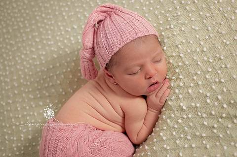 Sessão newborn Sessão recém-nascido Volta Redonda Barra Mansa Damaris Quedevez Fotografia Gestante Acompanhamento Bebês Família Fotógrafa Profissional Newborn menina'