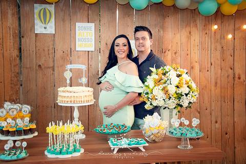 Chá de bebê do menino Lucas, lindo, estilo rústico, com o cacho de bolas desconstruído. Com o tema de elefantinho a combinação de azul, amarelo e cinza ficaram perfeitas. o chevron deu um toque especial no chá de bebê. Patrícia Monlevad e Marcos Abrantes'