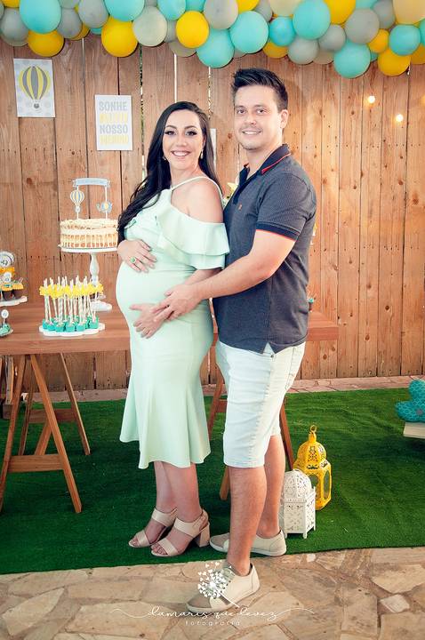 Chá de bebê do menino Lucas, lindo, estilo rústico, com o cacho de bolas desconstruído. Com o tema de elefantinho a combinação de azul, amarelo e cinza ficaram perfeitas. o chevron deu um toque especial no chá de bebê. Patrícia Monlevad e Marcos Abrantes'