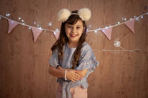 Fotógrafa de Barra Mansa e Volta Redonda realiza ensaio lindo com crianças. Essa linda menina se chama Esther e trouxe muita alegria para a sessão com o tema Circo.'