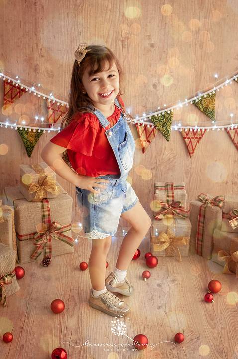Sessão de Natal realizada em Barra Mansa no estúdio da fotógrafa Damaris Quedevez. Mini Sessão de Natal, venha fazer você também!!'