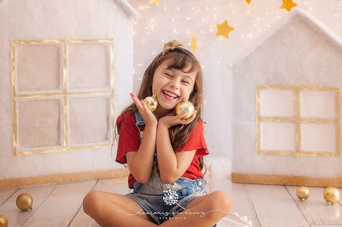 Sessão de Natal realizada em Volta Redonda no estúdio da fotógrafa Damaris Quedevez. Mini Sessão de Natal, venha fazer você também!!'