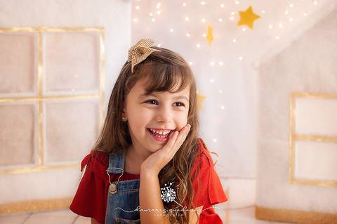 Sessão de Natal realizada em Volta Redonda no estúdio da fotógrafa Damaris Quedevez. Mini Sessão de Natal, venha fazer você também!!'