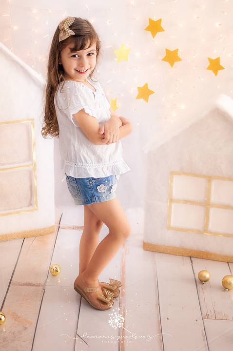 Sessão de Natal realizada em Barra Mansa no estúdio da fotógrafa Damaris Quedevez. Mini Sessão de Natal, venha fazer você também!!'