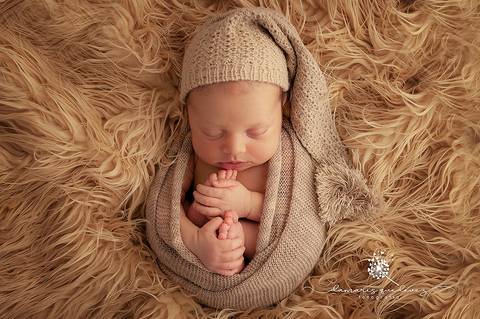 Fotógrafa de Volta Redonda realiza Sessão fotográfica recém-nascido (newborn).O estúdio fica no bairro Nove de Abril em Barra Mansa. Venha registrar sua família também. '