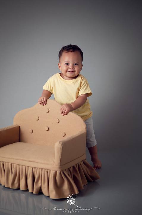 Sessão fotográfica de bebê realizada em Volta Redonda - Fotógrafa Damaris Quedevez - Fazer essa sessão de acompanhamento foi muito especial, pois fotografar o desenvolvimento de bebês e acompanhar cada detalhe disso é encantador.Fotógrafa Materno Infantil'