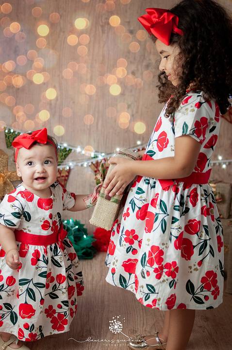 Sessão fotográfica realizada em Volta Redonda pela fotógrafa de bebês Damaris Quedevez. Ensaio fotográfico de família recheado de amor.'