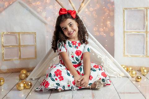 Sessão fotográfica realizada em Volta Redonda pela fotógrafa de bebês Damaris Quedevez. Ensaio fotográfico de família recheado de amor.'