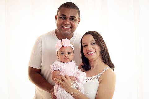 Fotógrafa de Volta Redonda e Barra Mansa realiza sessão de Acompanhamento trimestral e semestral em seu estúdio fotográfico na Região Sul Fluminense de Rio de Janeiro.'