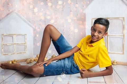 Fotógrafa de Volta Redonda e Barra Mansa realiza sessão temática de natal no se estúdio na Região Sul Fluminense de Rio de Janeiro. Sessão de Família.'