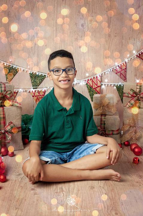 Fotógrafa de Volta Redonda e Barra Mansa realiza sessão temática de natal no se estúdio na Região Sul Fluminense de Rio de Janeiro. Sessão de Família.'