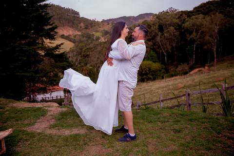 @maaryrrosa @djmayaracosta #elderromualdo @estudio_er_producoes #cambuimg #cambuímg #bomrepousomg #senadoramaral #bordadamata #tocosdomoji #camanducaiamg #estivamg #elderromualdo #noivas #casadenoivas'