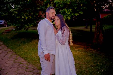 @maaryrrosa @djmayaracosta #elderromualdo @estudio_er_producoes #cambuimg #cambuímg #bomrepousomg #senadoramaral #bordadamata #tocosdomoji #camanducaiamg #estivamg #elderromualdo #noivas #casadenoivas'