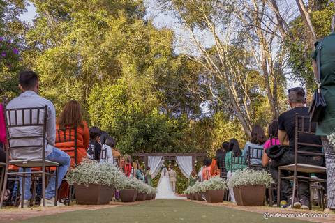 Fotografo para Casamento-Bom Repouso-Cambui-Senador Amaral-estiva-camanducaia-Corrego Bom Do Jesus-Borda da Mata-Tocos do Mogim- minas Gerais'