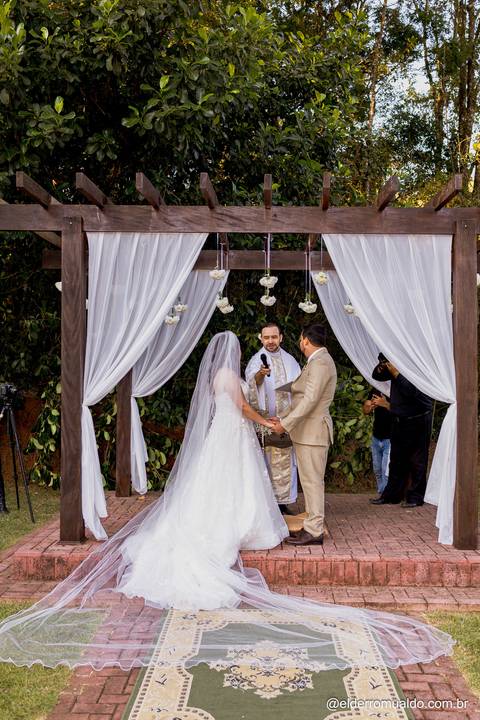 Fotografo para Casamento-Bom Repouso-Cambui-Senador Amaral-estiva-camanducaia-Corrego Bom Do Jesus-Borda da Mata-Tocos do Mogim- minas Gerais'