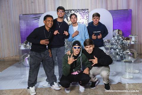 Fotógrafo - Casamentos - Pré Wedding - Ensaios - Aniversário de 15 anos - Debutante - Cambuí - Sul de Minas - Fotógrafo para Casamento - Bom Repouso - Cambuí - Senador Amaral - Estiva - Camanducaia. Fotógrafo - Borda da Mata.'