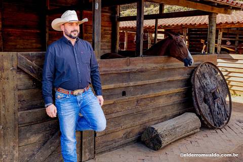 Fotografo para Casamento-Bom Repouso-Cambui-Senador Amaral-estiva-camanducaia-Corrego Bom Do Jesus-Borda da Mata-Tocos do Mogim- minas Gerais'