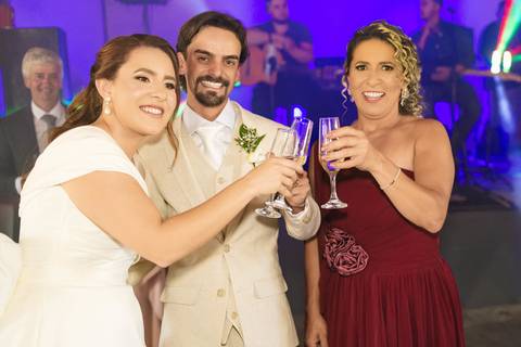 Fotografo para Casamento-Bom Repouso-Cambui-Senador Amaral-estiva-camanducaia-Corrego Bom Do Jesus-Borda da Mata-Tocos do Mogim- minas Gerais'