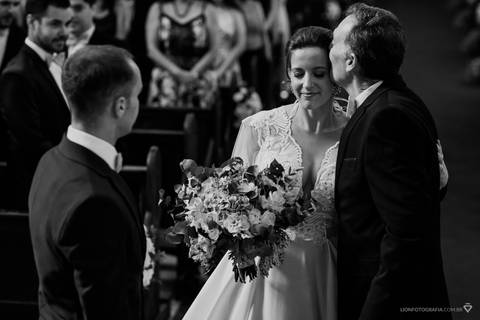 noiva casamento no interios tatui fotografo  Paróquia santuário Nossa Senhora da Conceição, a igreja da Matriz de Tatuí'