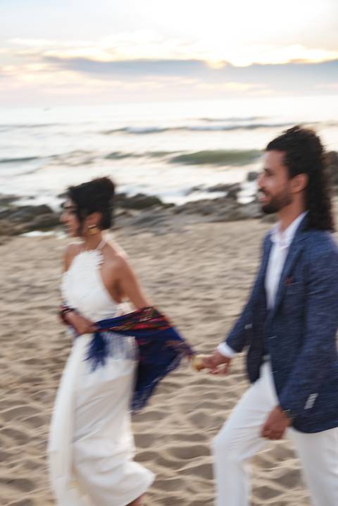 Arianw e Chistophe juntos na areia instantes de pura emoçao'