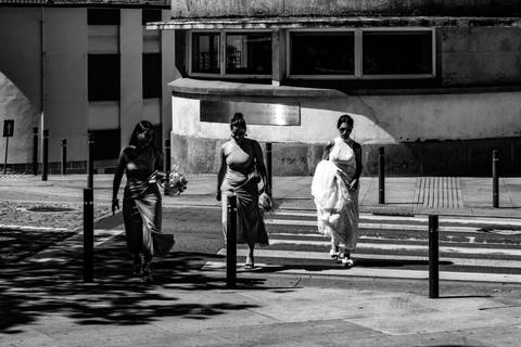 Noiva a ir para a cerimodia de casamento'