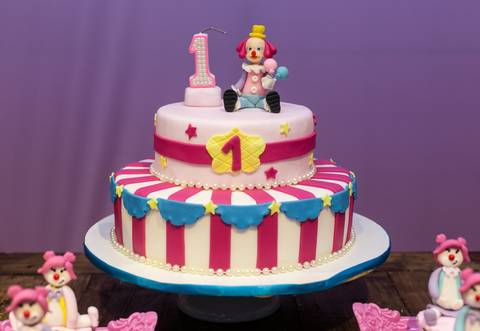 Bolo tema circo rosa'