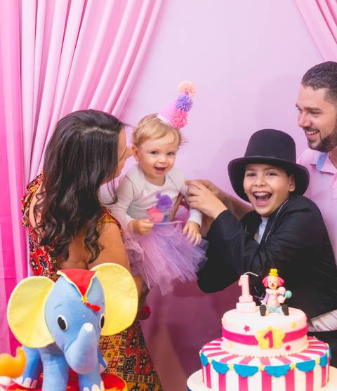 Roupa de circo menina e mágico'