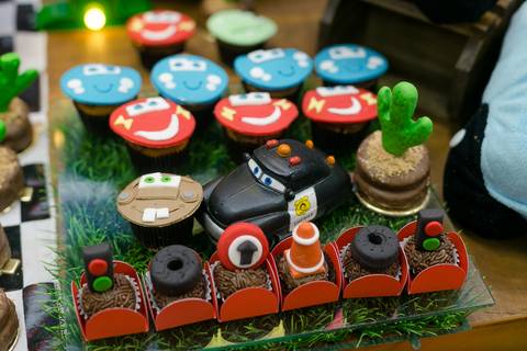 Decoração cupcake carros disney'