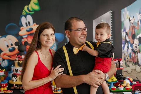Foto de família em festa de 1 ano em clube militar sede lagoa/RJ'