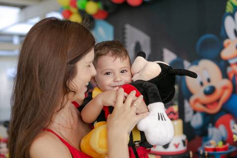 muito amor em fotografia mãe e filho em festa infantil no clube militar sede lagoa-RJ'