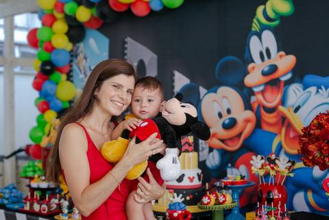 fotografia de família em festa de 1 ano realizada em  clube militar da Lagoa/RJ'
