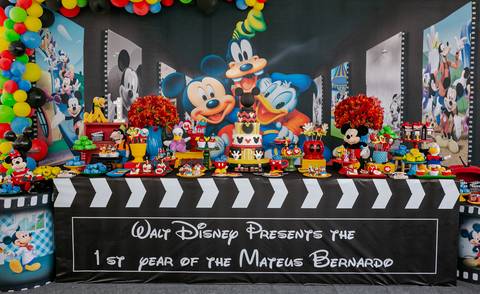 Decoração luxo Mickey  em festa de 1 ano no clube militar sede Lagoa'