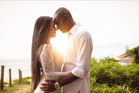 Ensaio de casal em Praia de Grumari/RJ'