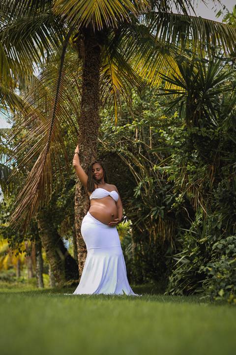 Book fotográfico de gestante em condomínio em Camboinhas/Niterói'
