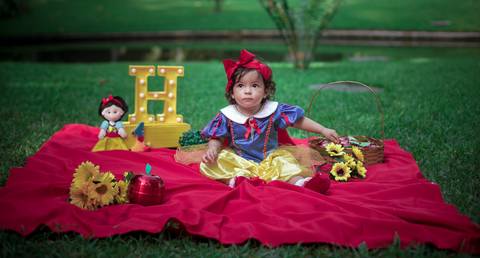 Ensaio princesa branca de neve no Jardim dom palácio da república-RJ'