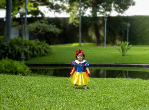 Ensaio externo infantil temático branca de neve-fantasia-princesas-disney'