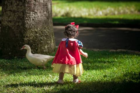 ensaio infantil externo temático branca de neve'