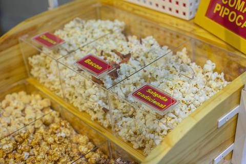 Carro de pipoca Gourmet em festa  na Mansão da Taquara-RJ'