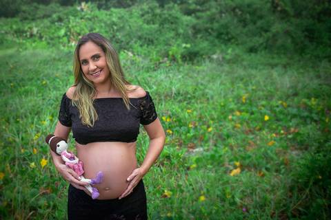 roupa de renda preta para ensaio de gestante na praia-RJ'