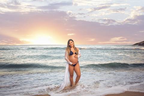fotografia de gestante externo em praia-RJ-grumari'