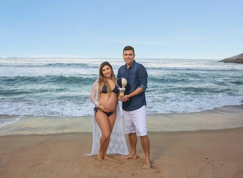 Book fotográfico de gestante na praia'