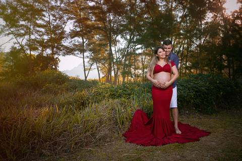 fotografia de gravida em ensaio junto com marido-praia-Rj'