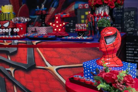 Decoração mesa em casa de festas Kids Club-Bangu'