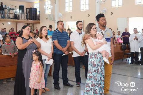 Thaís camara fotografia, cobertura de batismo infantil, cerimônia religiosa, rio de janeiro, rj. Paróquia Santa Teresinha, Urucânia.
Batizado de menina.'