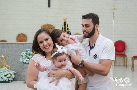 Thaís camara fotografia, cobertura de batismo infantil, cerimônia religiosa, rio de janeiro, rj. Paróquia Santa Teresinha, Urucânia.
Batizado de menina.'