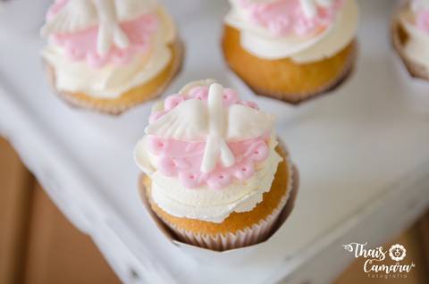 Thaís camara fotografia, cobertura de batismo infantil, cerimônia religiosa, rio de janeiro, rj. Paróquia Santa Teresinha, Urucânia.
Batizado de menina.
Bolo de batizado, bolo de batismo, bolo decorado rj, Ateliê Thati Ribeiro, cake designer RJ'