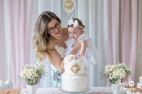 Thaís camara fotografia, cobertura de batismo infantil, cerimônia religiosa, rio de janeiro, rj. Paróquia Santa Teresinha, Urucânia.
Batizado de menina.
Bolo de batizado, bolo de batismo, bolo decorado rj, Ateliê Thati Ribeiro, cake designer RJ'