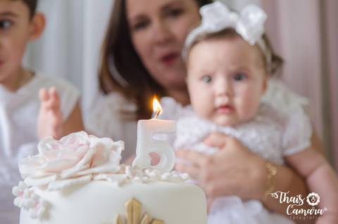 Thaís camara fotografia, cobertura de batismo infantil, cerimônia religiosa, rio de janeiro, rj. Paróquia Santa Teresinha, Urucânia.
Batizado de menina.
Bolo de batizado, bolo de batismo, bolo decorado rj, Ateliê Thati Ribeiro, cake designer RJvvv'