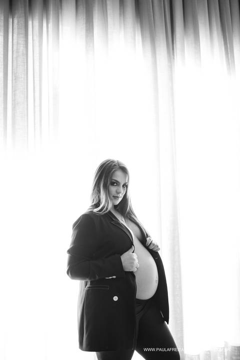 ensaio de gravida feito em casa '